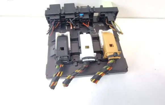 Volkswagen PASSAT B7 Comfort/convenience module 3AA937087C