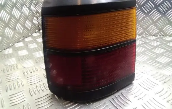 Volkswagen PASSAT B3 Rear/tail lights 333945257 333945111