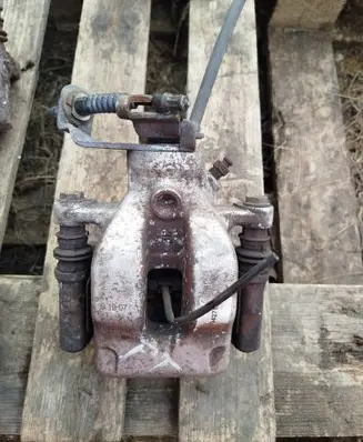 Rear brake caliper