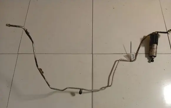 Nissan Qashqai Air conditioning (A/C) pipe/hose