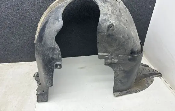 Volkswagen Golf VII Front wheel arch liner splash guards 5G0805973 5G0805977