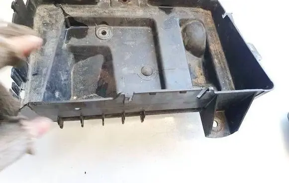 Opel Astra H Battery box tray 13110827 771090925