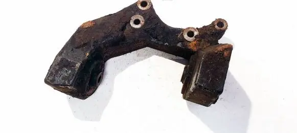 Suzuki Grand Vitara II Engine mount bracket 