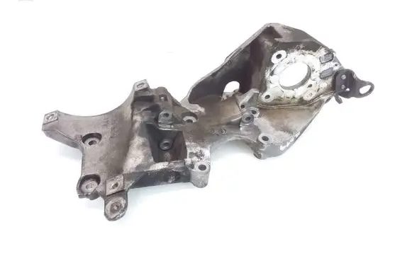 Volkswagen Tiguan Generator/alternator bracket 03L903139D