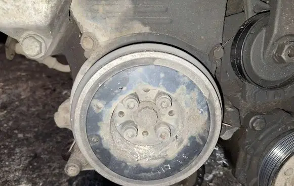 Volkswagen Golf IV Crankshaft pulley
