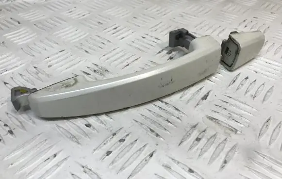 Chevrolet Captiva Front door exterior handle