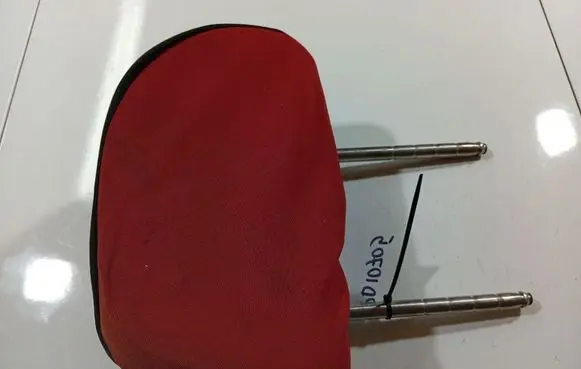 Volkswagen PASSAT B5 Front seat headrest 