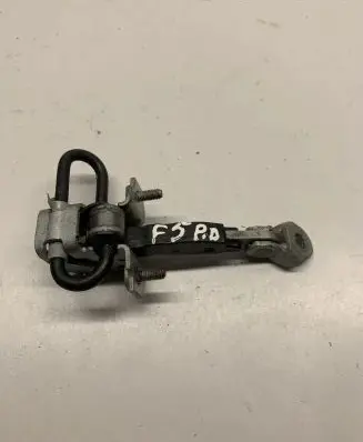 Fiat 500 Front door check strap stopper 