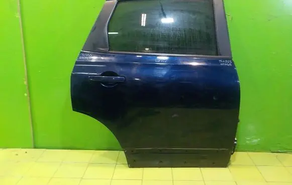 Nissan Qashqai+2 Rear door PRAWE