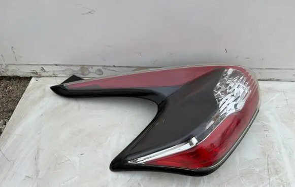 Nissan Juke I F15 Rear/tail lights 26555BV80B