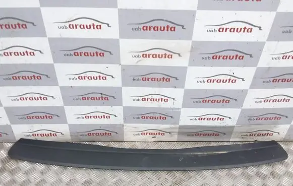 Rear bumper trim bar molding