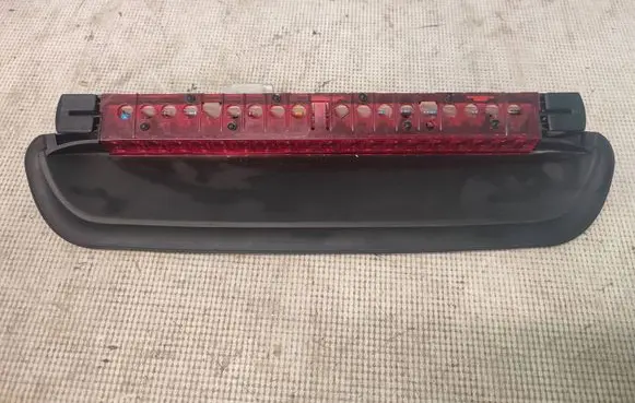 BMW 3 E90 E91 Third/center stoplight 63257145519 7145519 63256946616