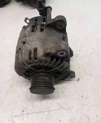 Skoda Octavia Mk2 (1Z) Generator/alternator 06F903023C