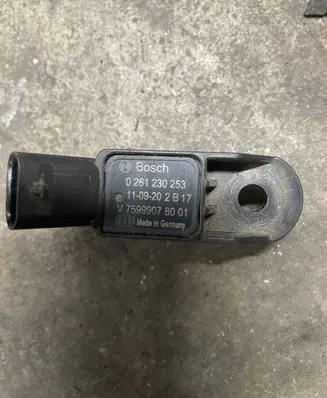 BMW 1 F20 F21 Air pressure sensor 0261230253