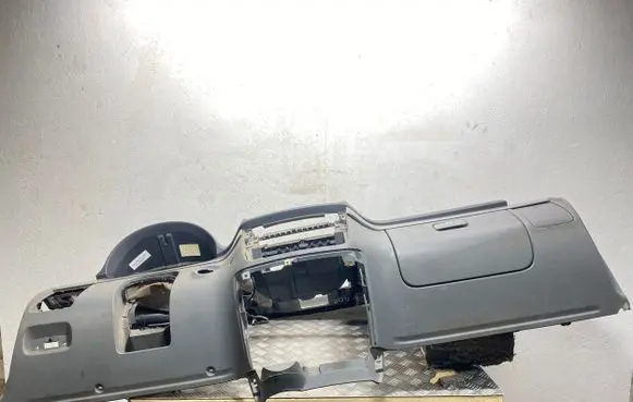 Mercedes-Benz Vito Viano W639 Dashboard A6396800887