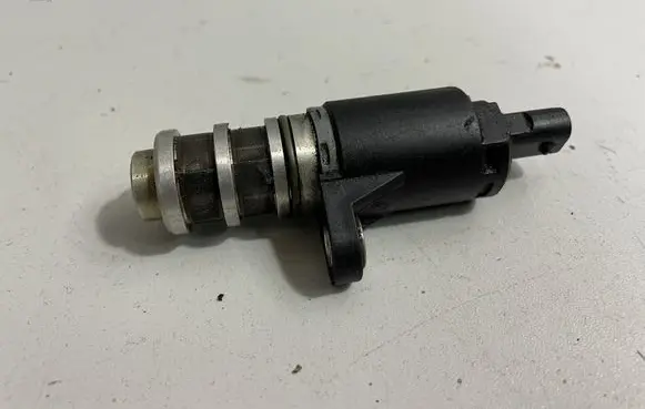 BMW X3 F25 Electromagnetic valve 7596899