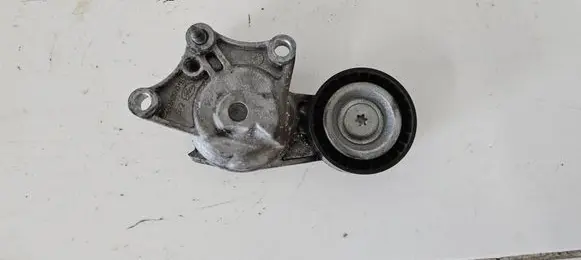 Peugeot 3008 I Alternator belt tensioner 9624830480
