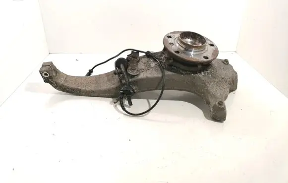 BMW 5 GT F07 Front wheel hub spindle knuckle