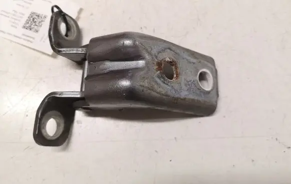 Jaguar S-Type Front door upper hinge 05A6A