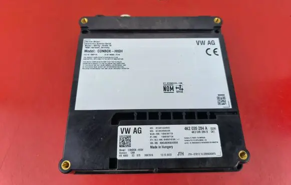 Audi A4 S4 B9 SOS control module 4K2035284A