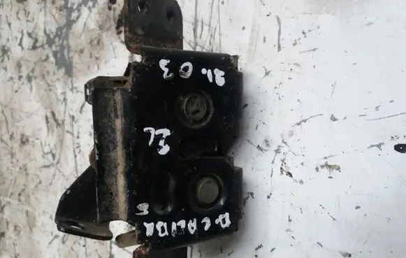 Dodge Caliber Tailgate/trunk/boot lock/catch/latch 176AAA