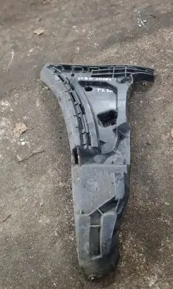 Volvo XC90 Front bumper mounting bracket 30698129