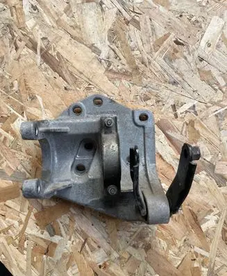 Land Rover Discovery Sport Engine mounting bracket EJ32 4H473 AD