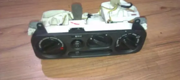 Mitsubishi Montero Climate control unit mr360557