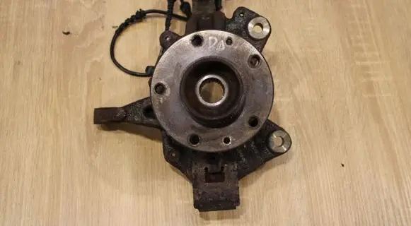 Renault Megane III Front wheel hub