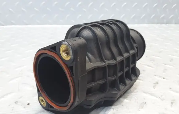 Citroen DS4 Intake resonator 9687261180