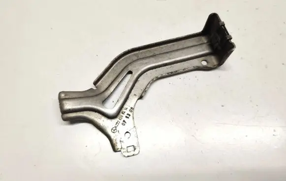 Mercedes-Benz S W222 Front bumper mounting bracket A2226260414 071308