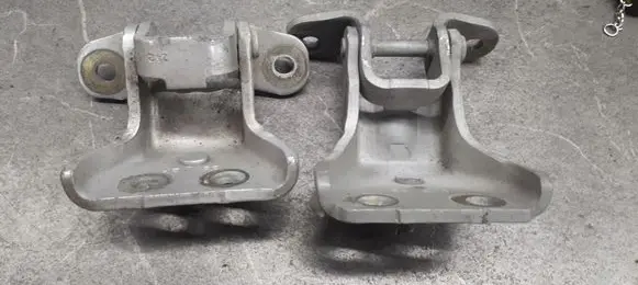 Mercedes-Benz ML W163 Rear door hinge set 