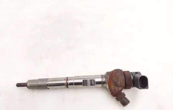 Volkswagen Caddy Fuel injector 0445110469 04L130277AC