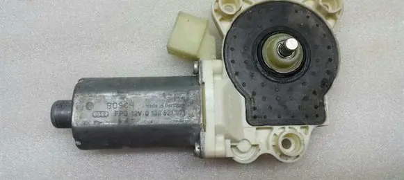 Mercedes-Benz E W211 Front door window regulator motor A2118203042