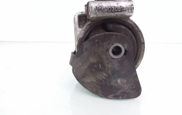Volvo S40, V40 Engine mount bracket 3318040 30814380