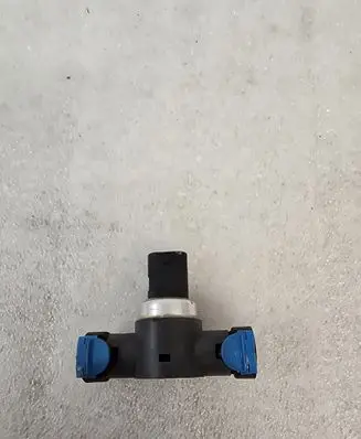 Volvo XC40 Fuel pressure sensor 31432653