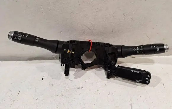 Renault Captur II Indicator stalk 255675601R