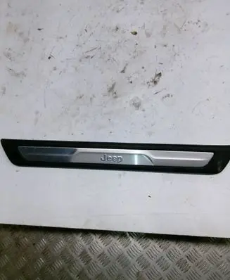 Jeep Grand Cherokee Front sill trim cover 1NC80DX9AB 101037020BLR