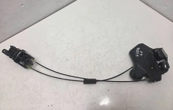 Suzuki Grand Vitara II Rear door lock A0466934