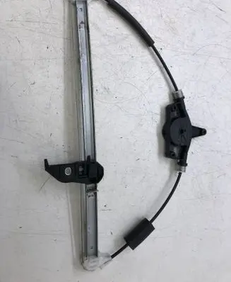 Mazda CX-3 Rear window lifting mechanism without motor 