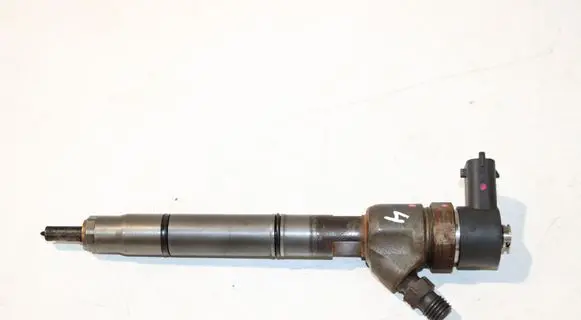 Hyundai i40 Fuel injector 338002A800 0445110411