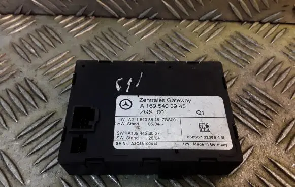Mercedes-Benz A W169 Gateway control module 1695403945 A1695403945