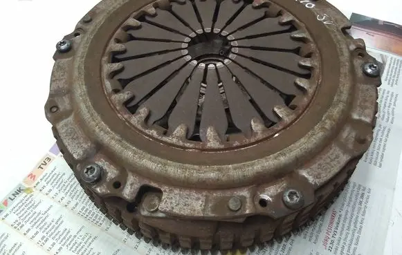 Renault Clio II Clutch set kit 8200183704