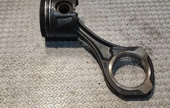 Mercedes-Benz Sprinter W906 Piston with connecting rod 8370 1300041