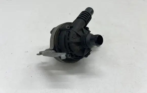 Mercedes-Benz GLA H247 Electric auxiliary coolant/water pump A0005003600