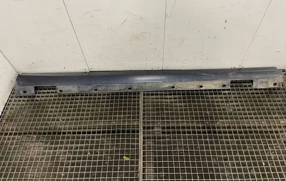 Mercedes-Benz C W204 Sill A2046900440