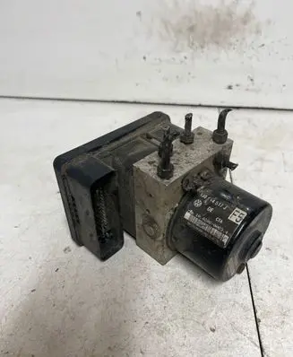 Volkswagen Golf IV ABS Pump 00007884E1 10096003353 1C0907379M