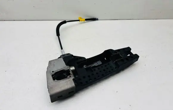 Audi A1 Front door exterior handle/bracket 8T1837885B