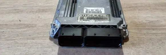 Audi A5 8T 8F Engine control unit/module 8K1907401J