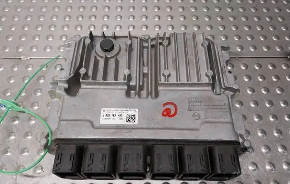 BMW 5 G30 G31 G38 Engine control unit/module ECU 5A307E2